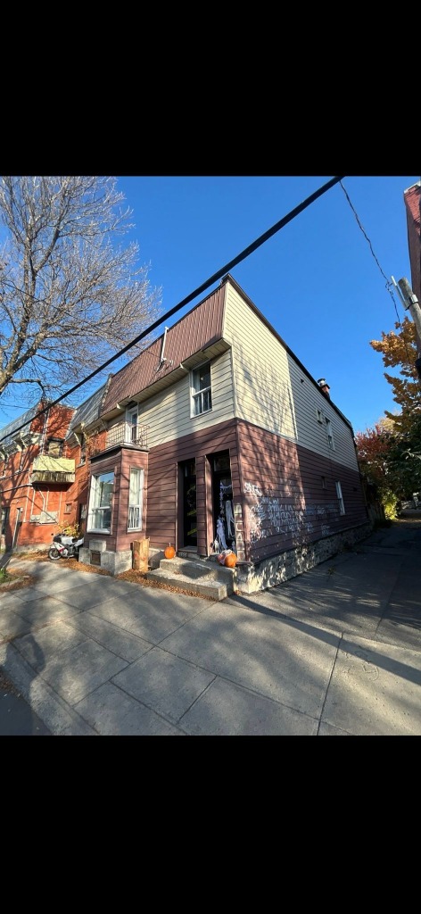 Façade avant transformation